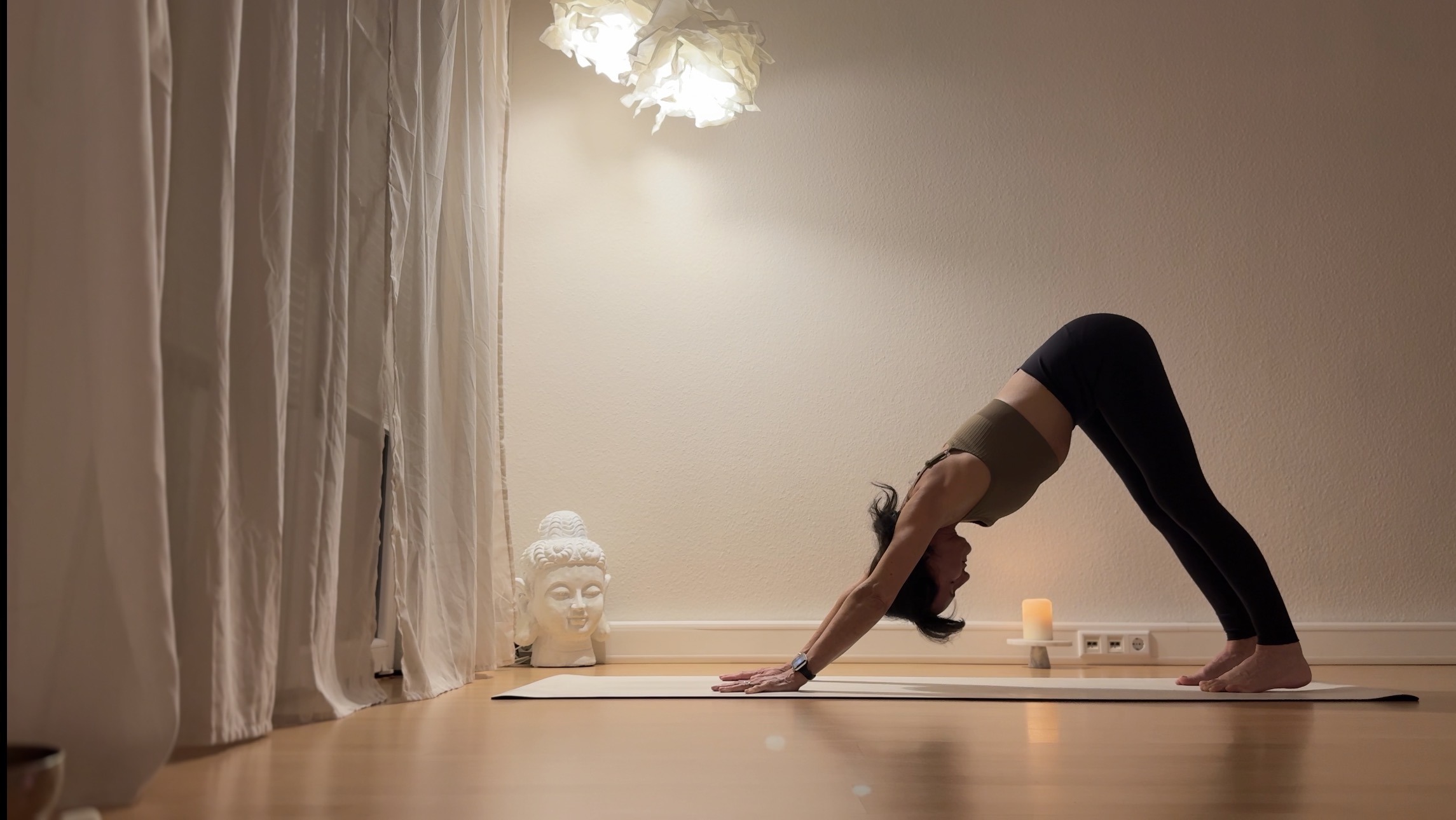 kerstin.yoga Herabschauender Hund